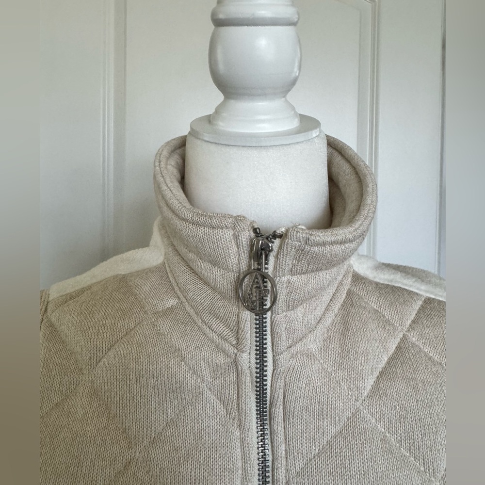 Abercrombie Women's Quilted & Fleece Beige Cream Vest - Picture 4 of 8